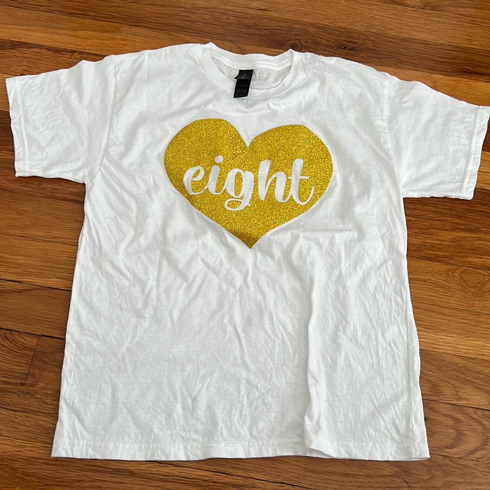 Girls medium birthday tee